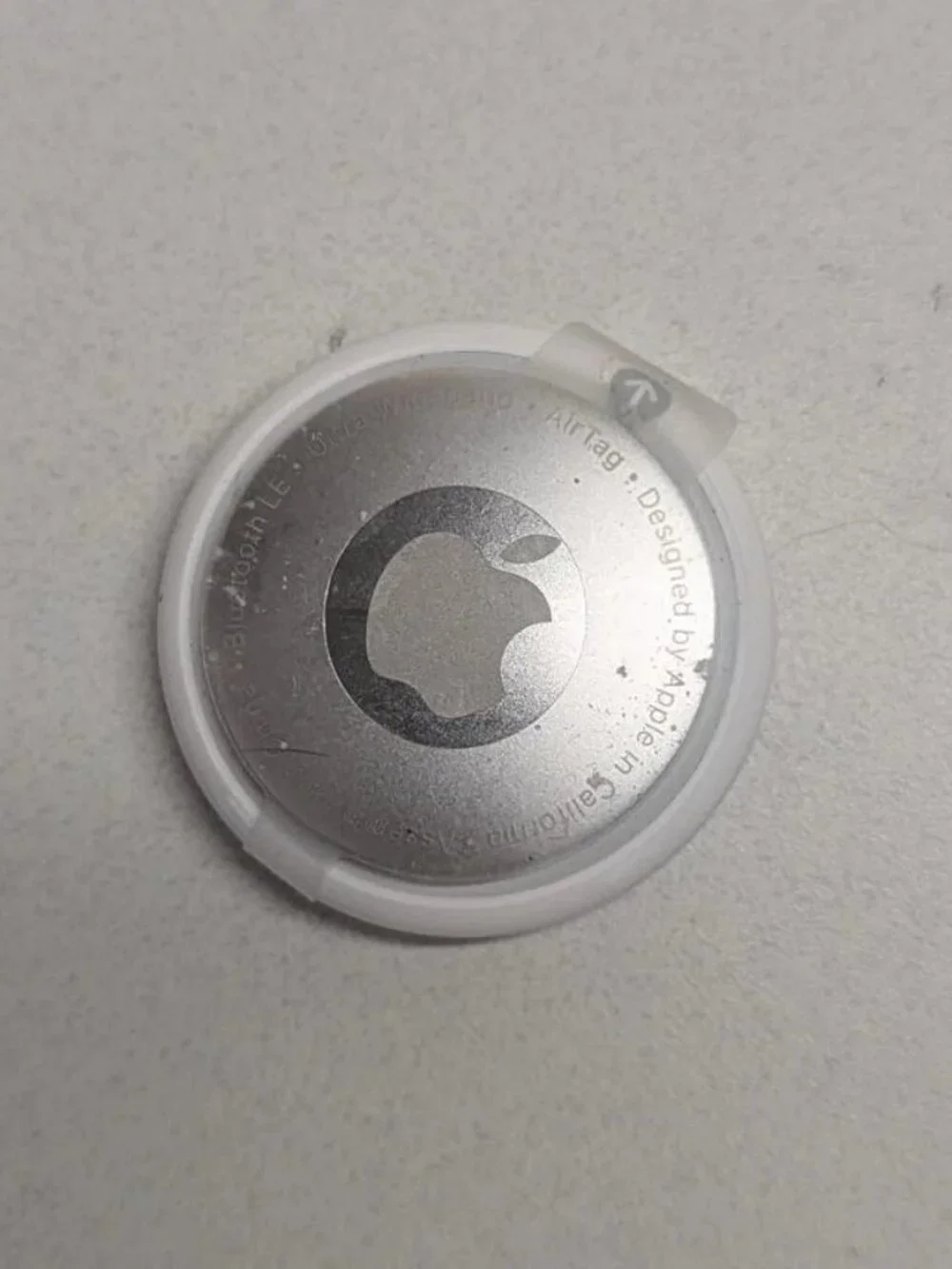 Share Apple AirTag (Gen 1) Bluetooth Tracker - Silver/White, Brand New, No Box